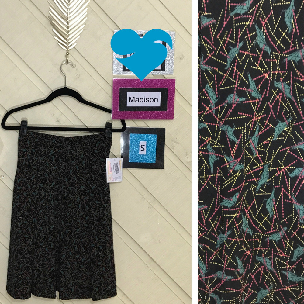 NWT LuLaRoe Small Birds Madison Skirt with Pockets